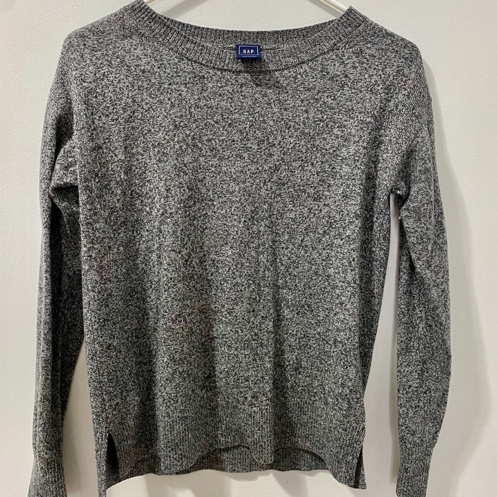 Gap grey sweater